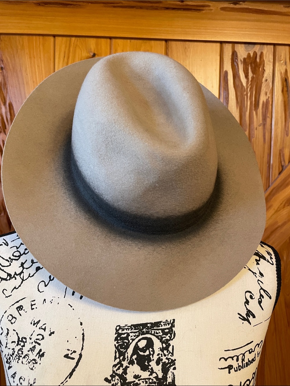 Zara Classic womens Wide-Brim tan Felt Fedora Hat